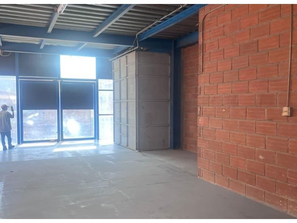 BODEGA DISPONIBLE PARA VENTA EN BARRIO ANTIOQUIA — foto 4
