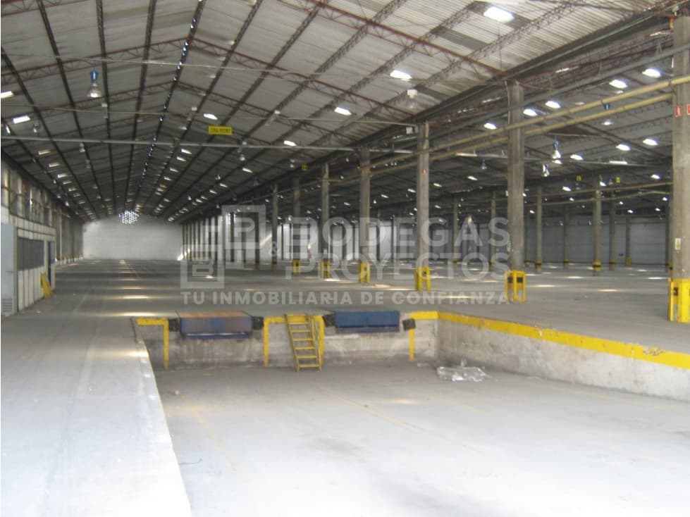 BODEGA DISPONIBLE PARA VENTA EN ITAGÜÍ — foto 2