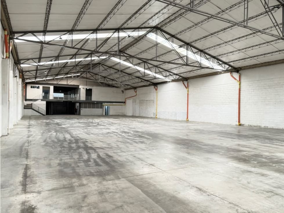 BODEGA DISPONIBLE PARA LA VENTA EN ITAGÜÍ — foto 1