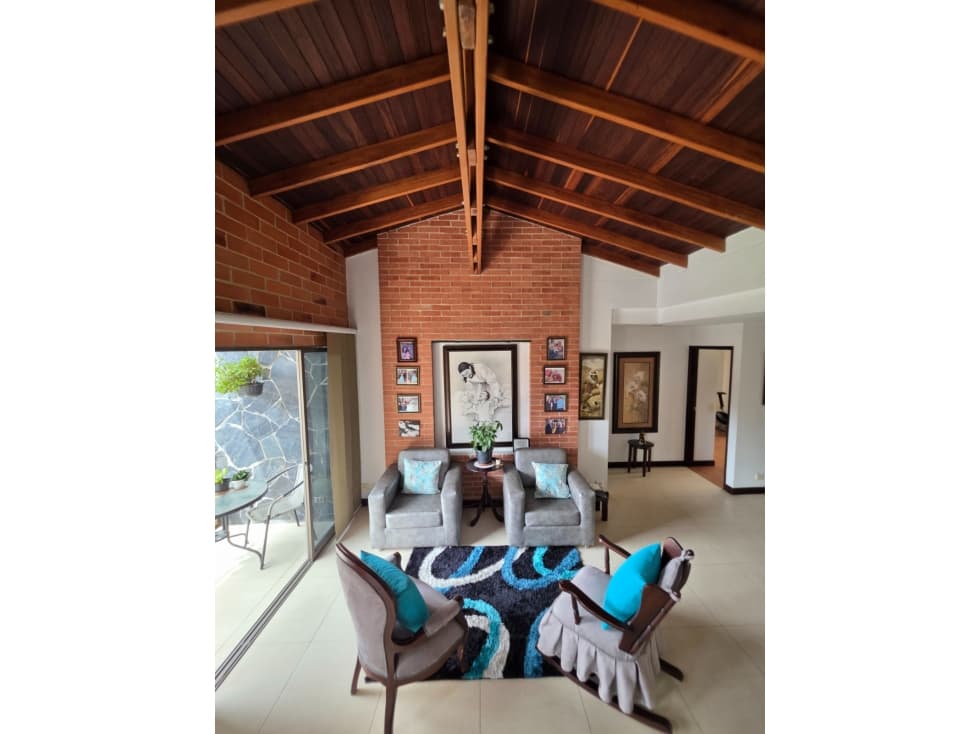 SE VENDE CASA EN SABANETA — foto 1