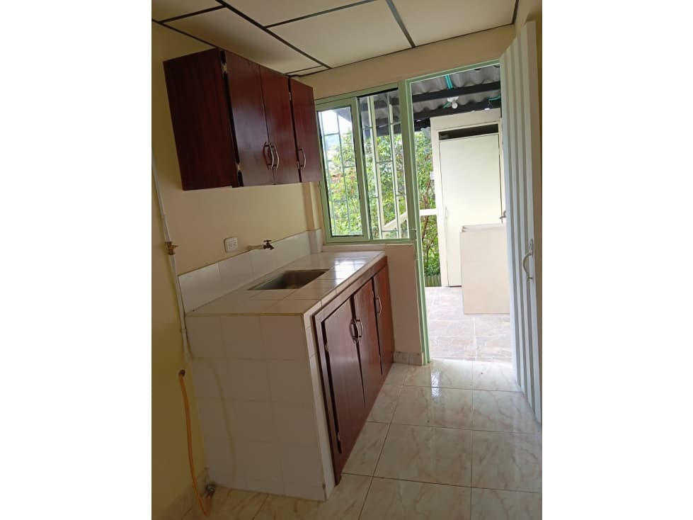 VENTA CASA CON RENTA CHINCHINA — foto 5