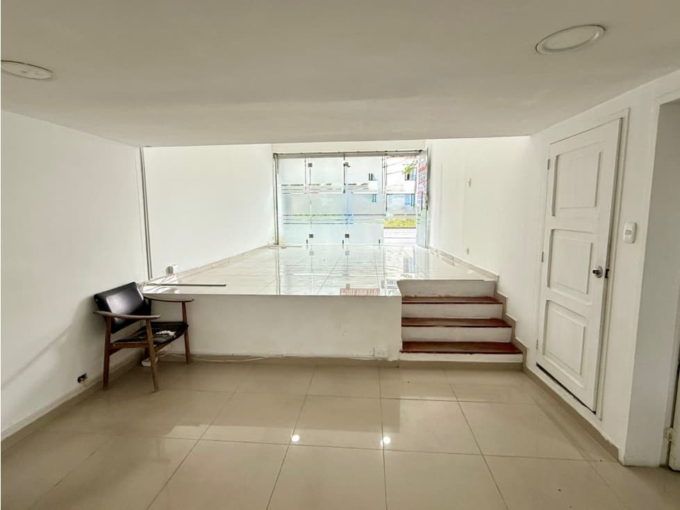 ARRIENDA LOCAL COMERCIAL AV PARALELA, SECTOR RAVASCO — foto 2