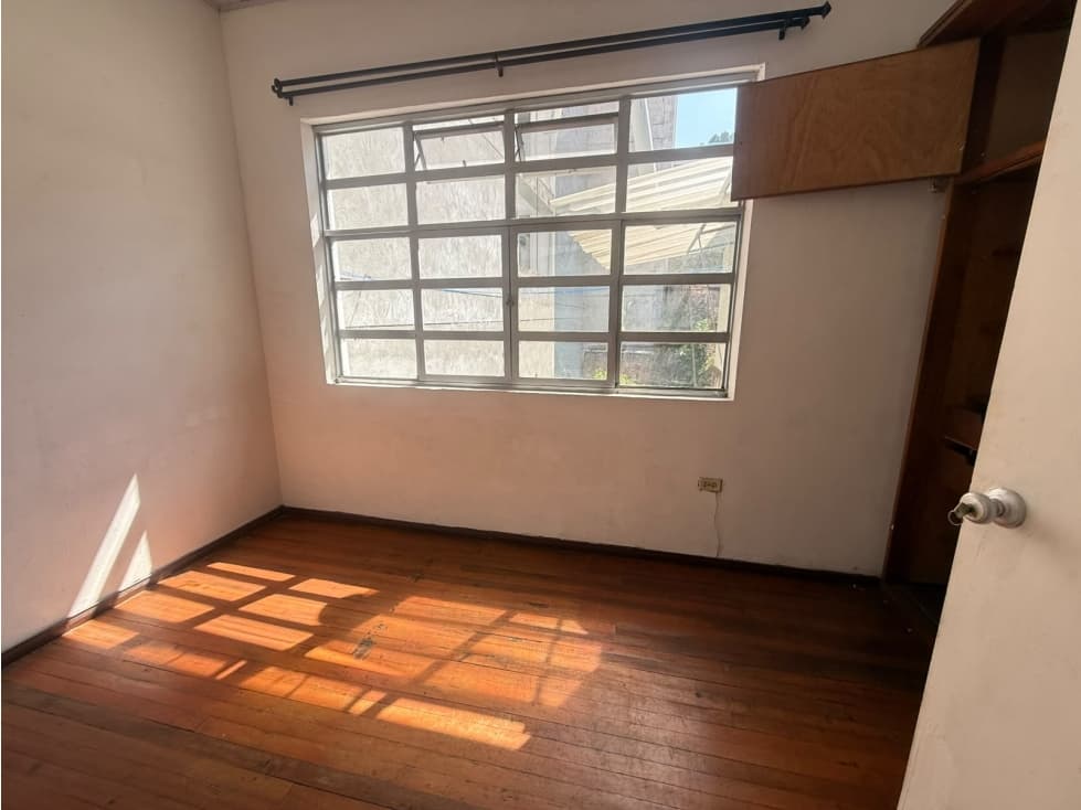 VENTA CASA CON RENTA EN LA ARBOLEDA — foto 4