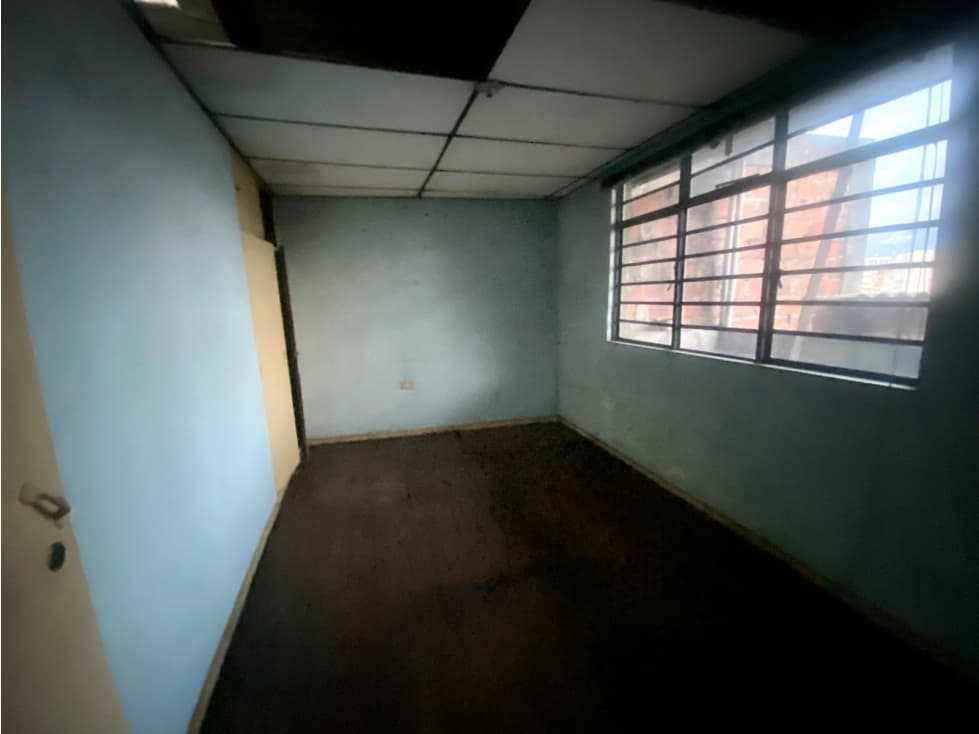 VENDE CASA CON RENTA AV PARALELA — foto 5
