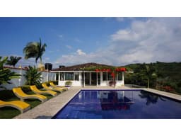 VENDE CASA CAMPESTRE PALESTINA CALDAS