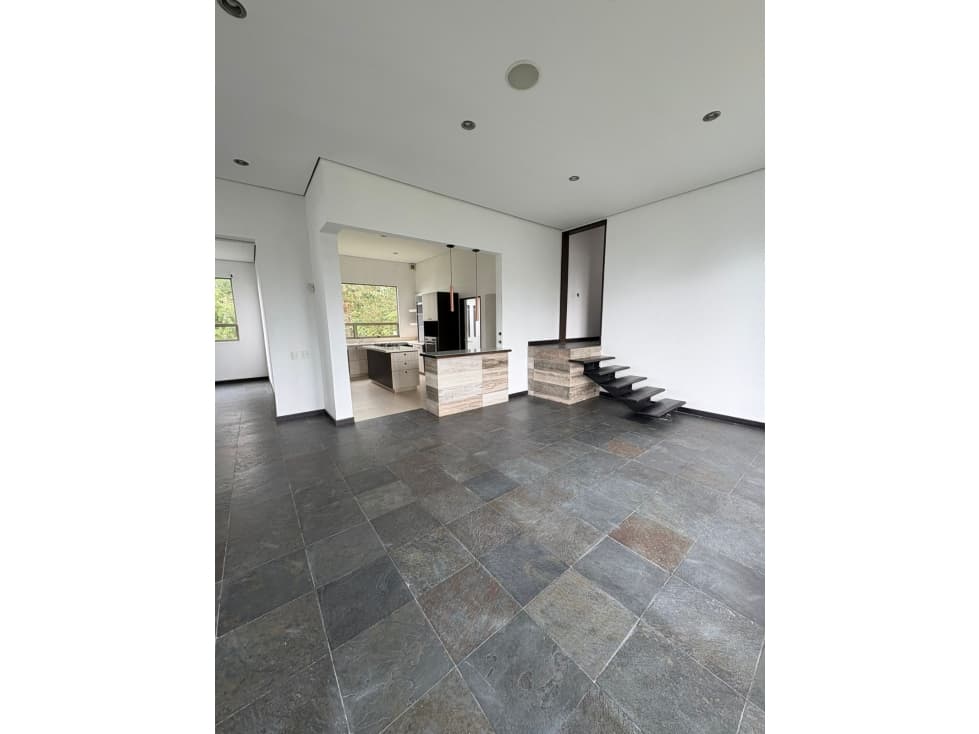 Casa en Arriendo en Envigado — foto 1