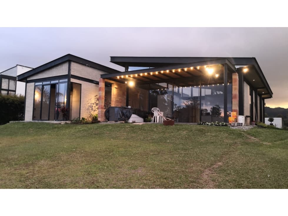 Casa en Renta Amoblada en Llanogrande — foto 1