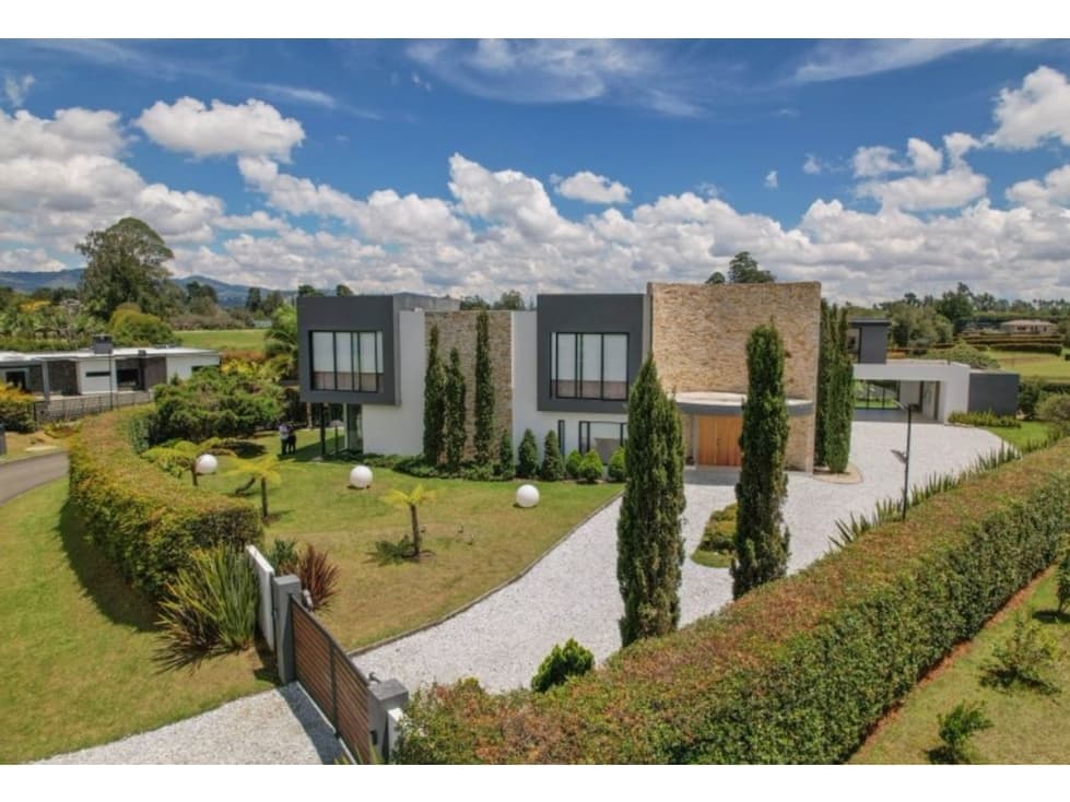 Casa en Venta en Llanogrande — foto 1