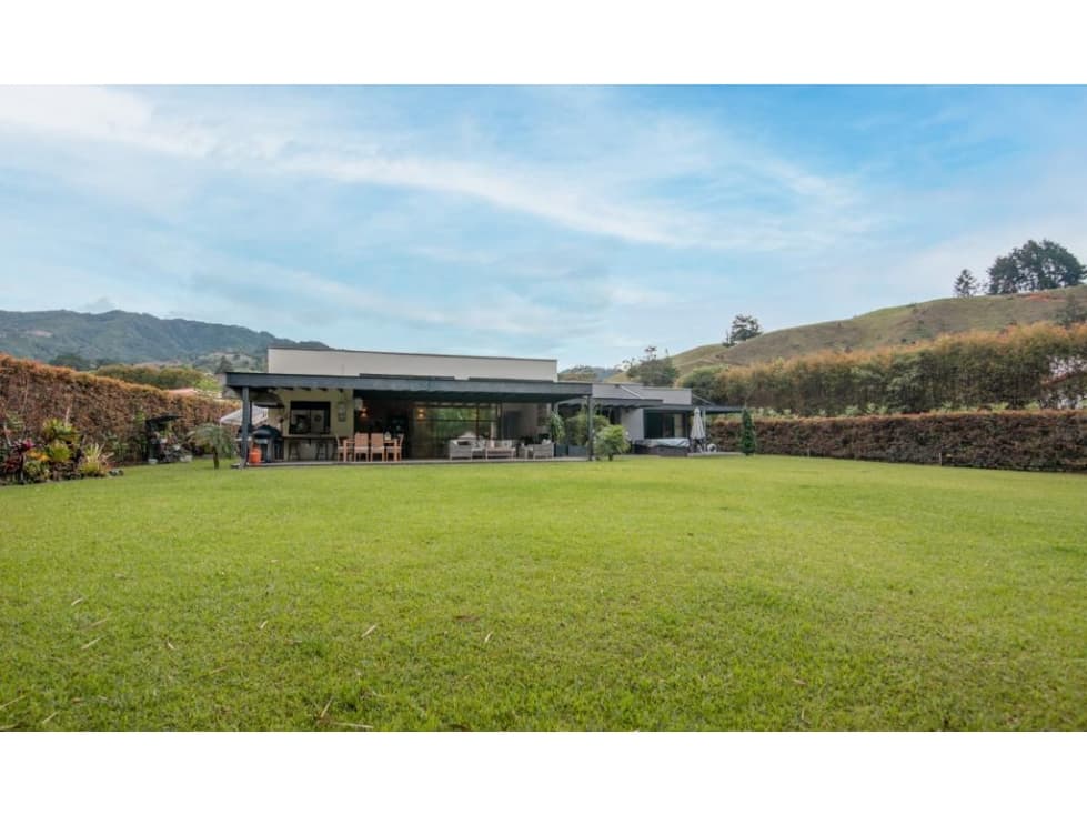 Casa Amoblada en Arriendo en El Retiro — foto 3