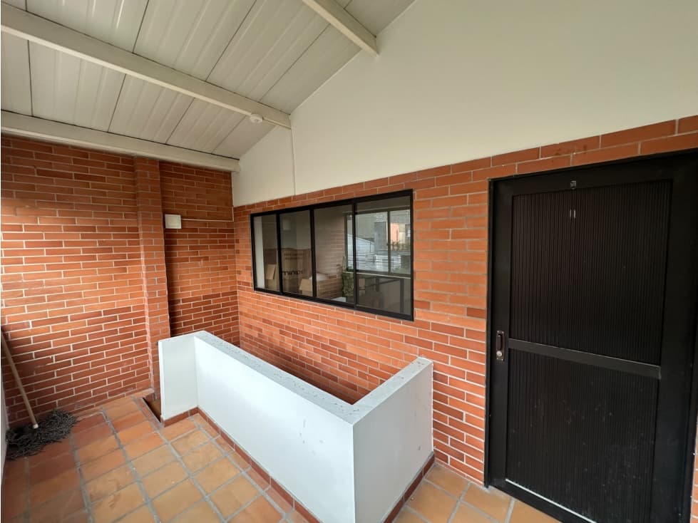 Oficina para arriendo en Manila El Poblado — foto 1