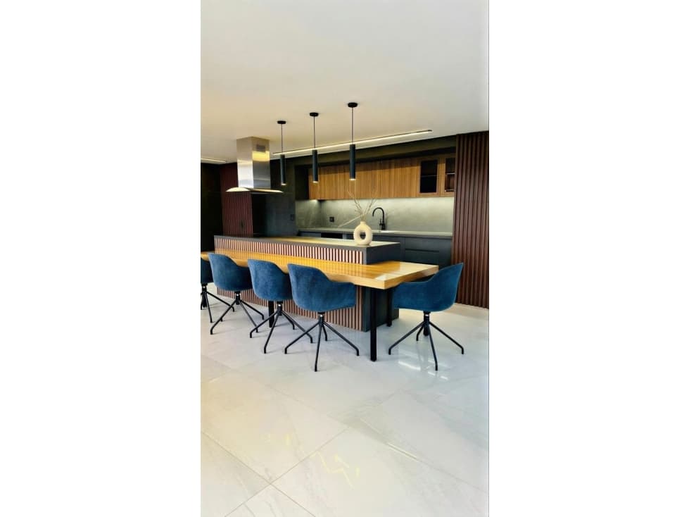 Apartamento duplex para la venta en el poblado el campestre — foto 1