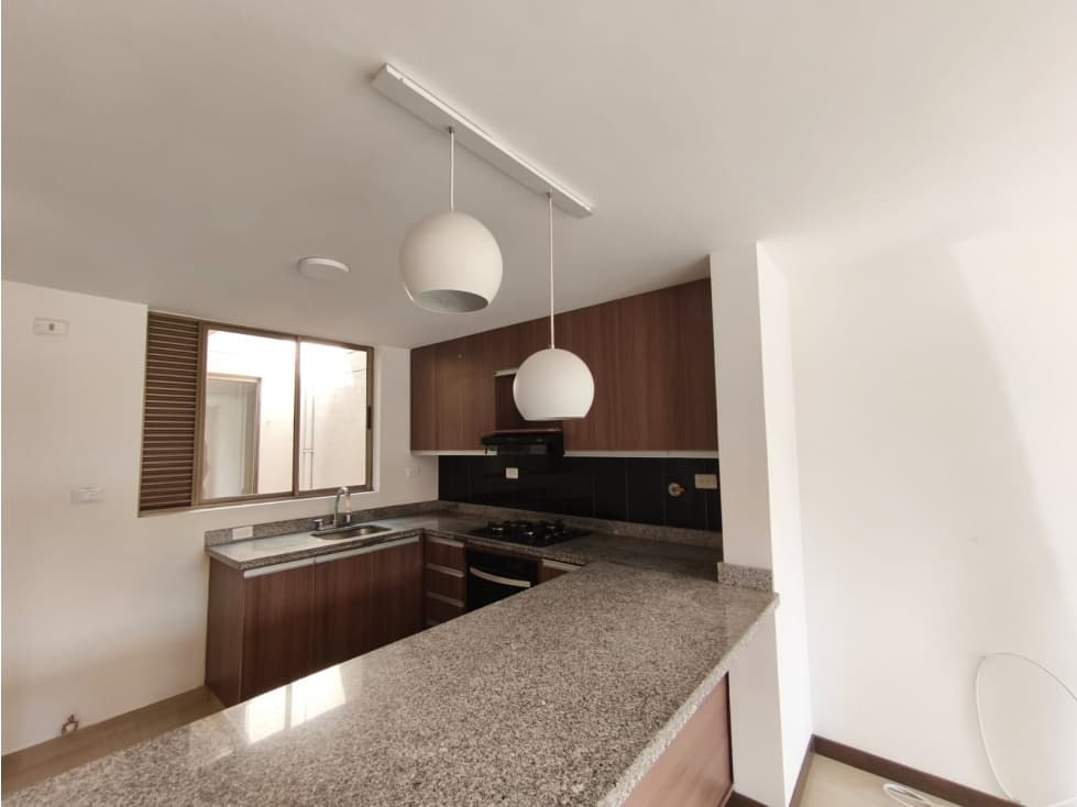 Venta de casa en La Estrella Toledo — foto 2