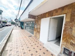 SE ARRIENDA CASA COMERCIAL EN CABECERA