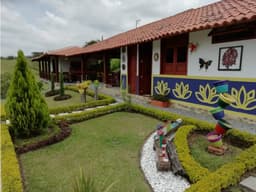 ALQUILO CABAÑAS POR DÍAS EN MONTENEGRO QUINDÍO