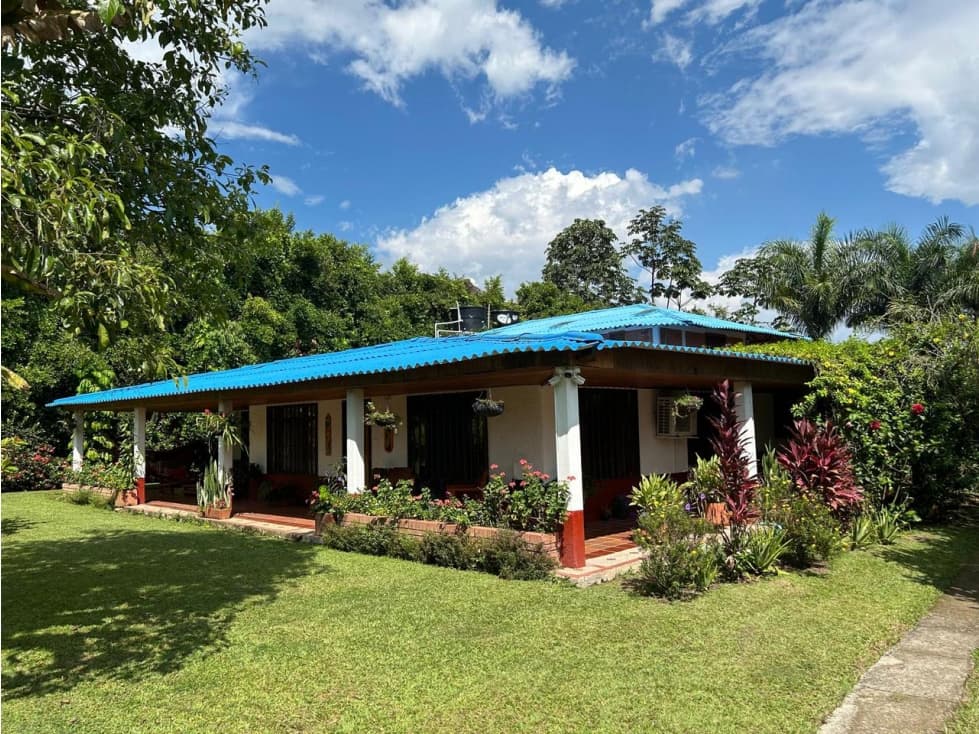 Se Vende Chalet En Montenegro Quindío. — foto 2