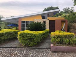 Se Vende Casa Campestre En Condominio S. La Tebaida - Quindío