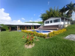 Se vende Chalet Armenia - Puerto Espejo Quindío