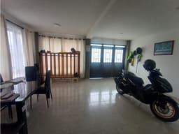 Se Vende Casa Ubicada S. Barrio El Limonar