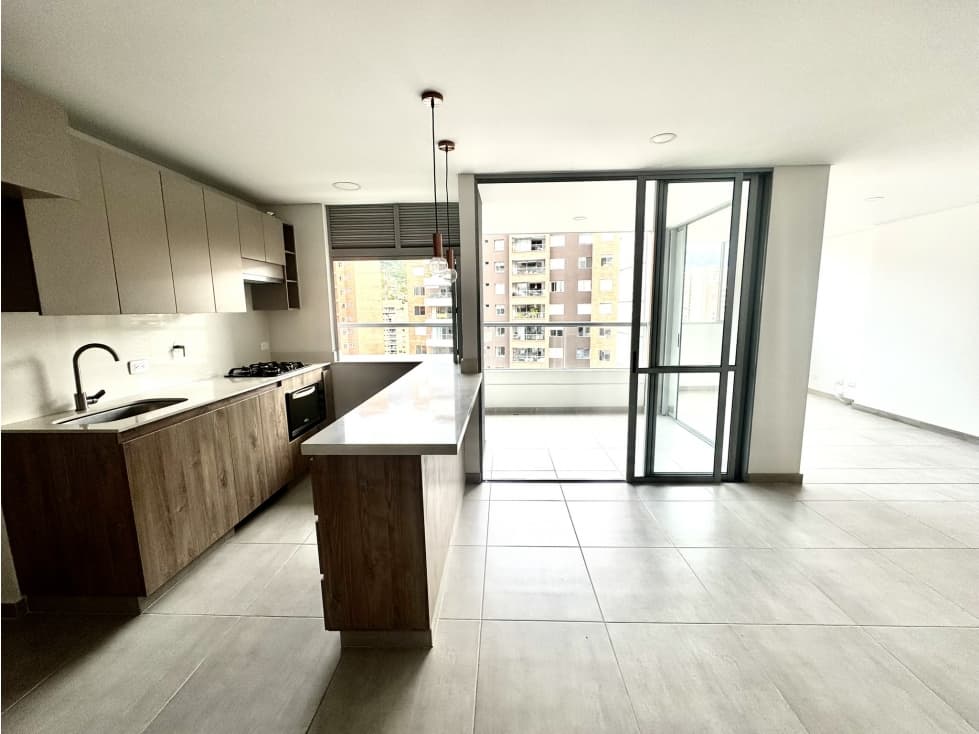 Venta apartamento Envigado Loma de los Mesa — foto 2