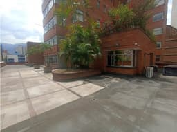 OFICINA GRAN ÁREA EN VENTA CON TERRAZA EN EL CENTRO CERCA AV ORIENTAL