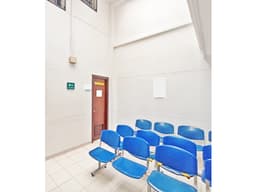 CASA LOTE 2 NIVELES EN VENTA EN EL CENTRO CERCA DE LA AVENIDA ORIENTAL