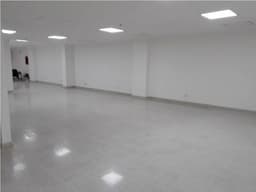 Local en venta Buenos Aires parte baja cerca a Estación Bicentenario