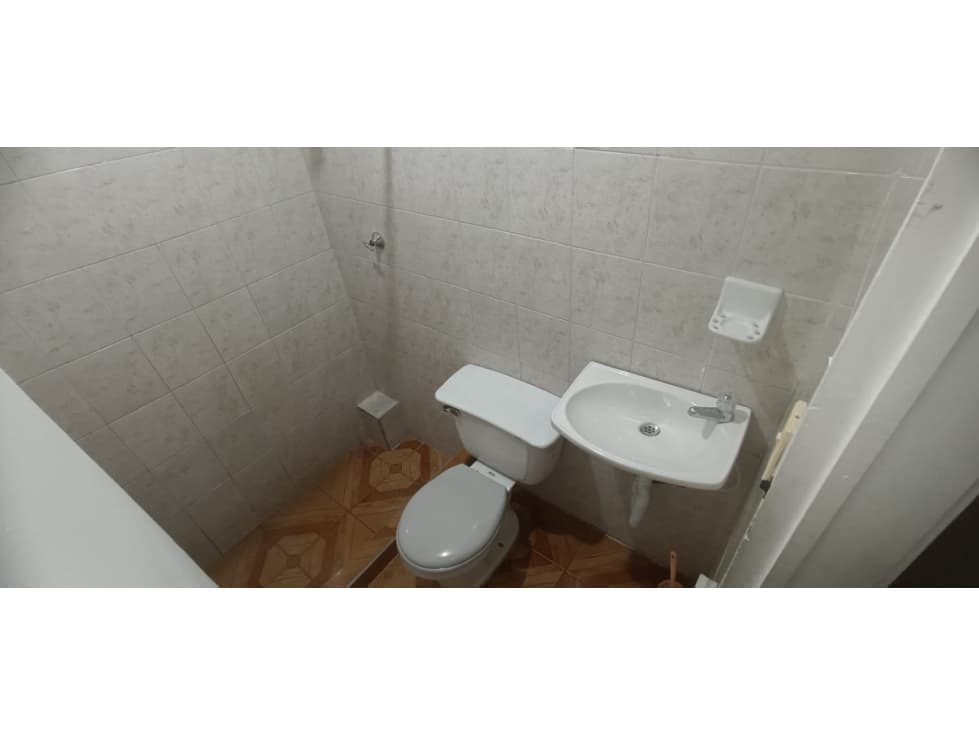 CASA EN VENTA EN LA FLORIDA - ENGATIVA — foto 6