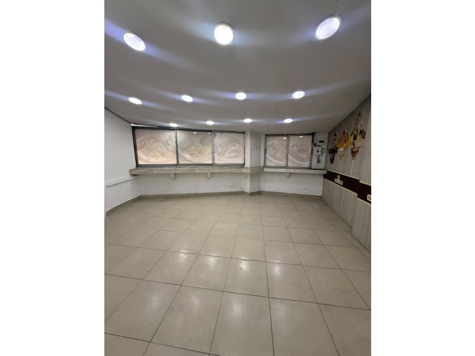 LOCAL PARA ARRIENDO EN PARIS BELLO — foto 5