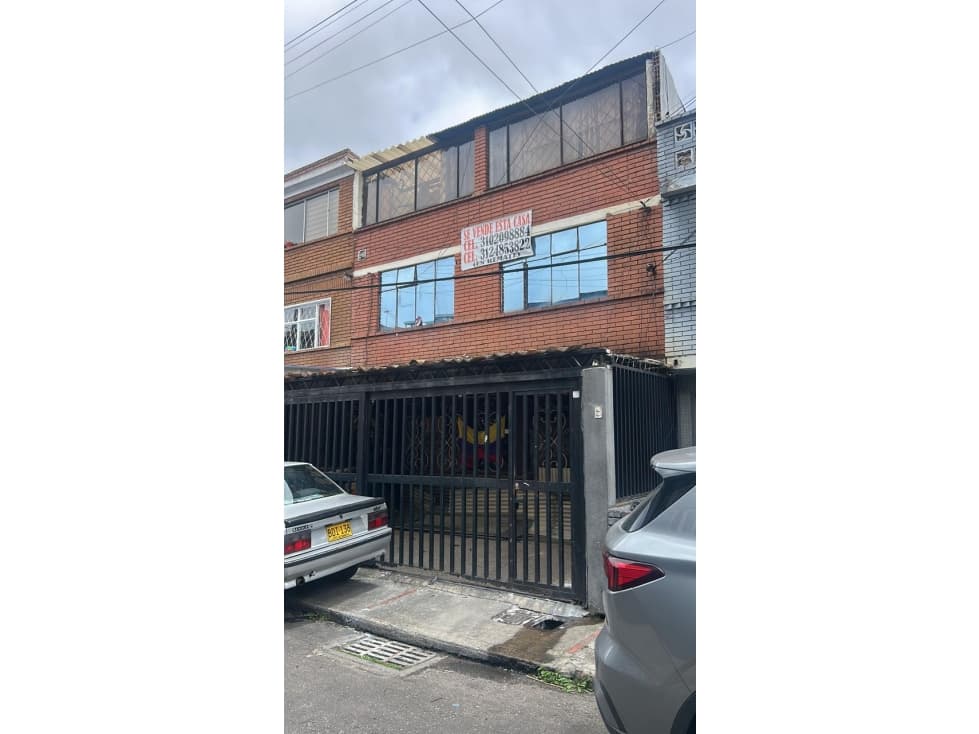 SE VENDE CASA BARRIO GUSTAVO RESTREPRO — foto 3