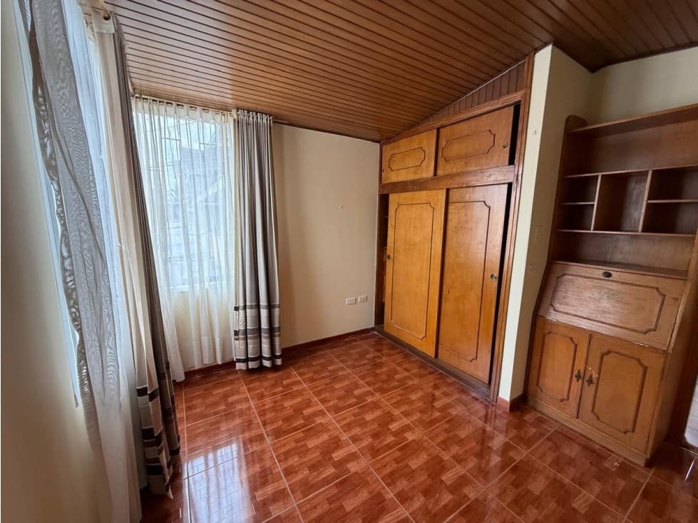VENDEMOS CASA EN JJ VARGAS. BOGOTA — foto 3