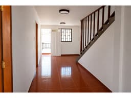 Casa para la venta en Manrique Oriental, tercer piso.
