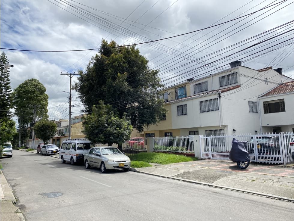 VENDO CASA BARRIO MODELIA - BOGOTA — foto 2