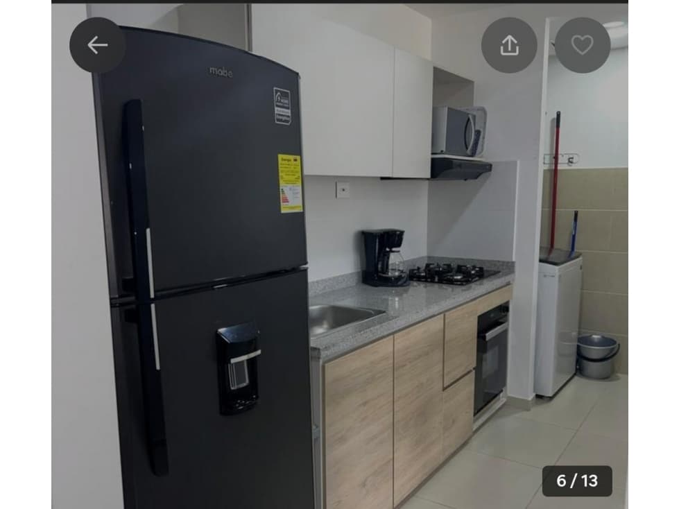 HERMOSO APARTAMENTO AMOBLADO CON PARQUEADERO CUBIERTO — foto 6