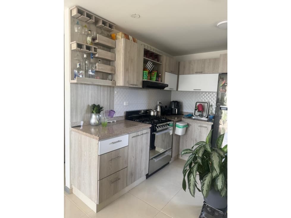 VENDO APARTAMENTO CON CUARTO UTIL HERMOSA VISTA — foto 4