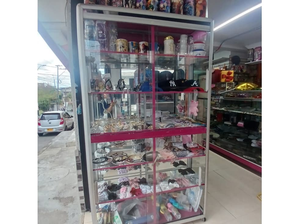 VENDO LOCAL ESQUINERO EN PROPIEDAD HORIZONTAL — foto 2