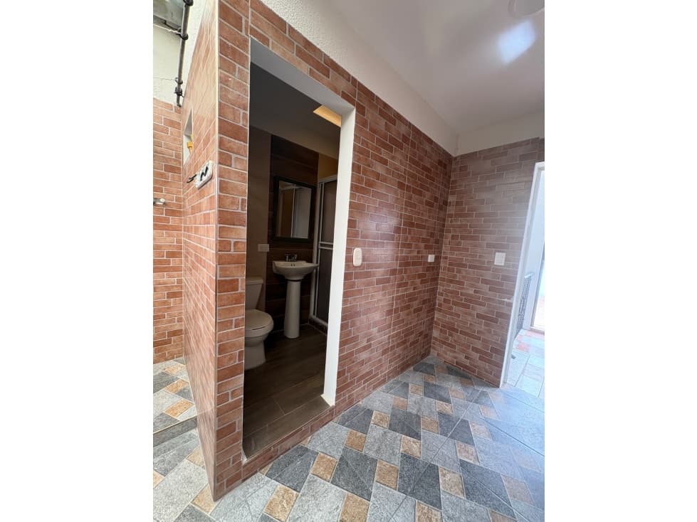 VENDO AMPLIA CASA EN DOSQUEBRADAS — foto 3
