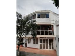 VENTA CASA BIFAMILIAR UBICADA EN TEQUENDAMA SUR CENTRAL CALI