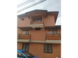 Venta de casa esquinera.Urbanizacion recien construida