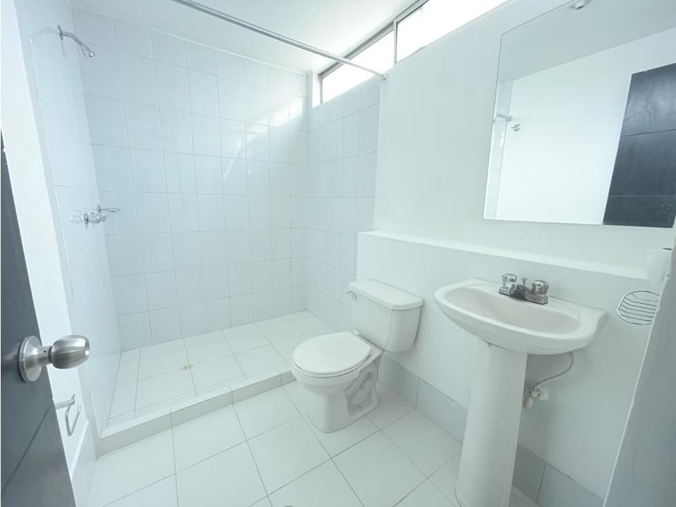 Oficina de 2 niveles en excelente ubicación — foto 5