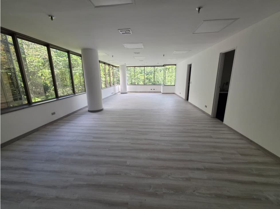Oficina en Arriendo en el Poblado — foto 1