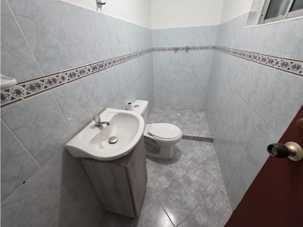 Arriendo Casa Comercial en la Floresta — foto 5