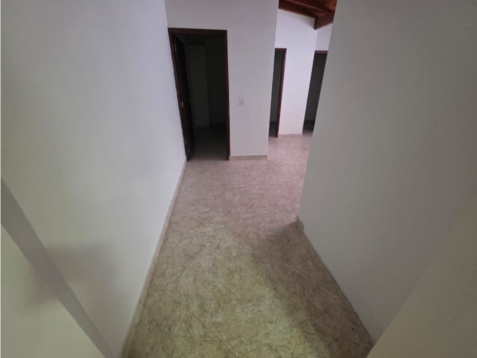 Arriendo Casa Comercial en la Floresta — foto 4