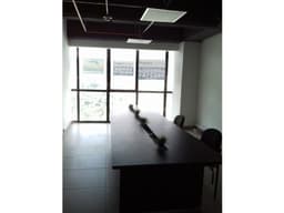 VENTA OFICINA AV SANTANDER, MANIZALES
