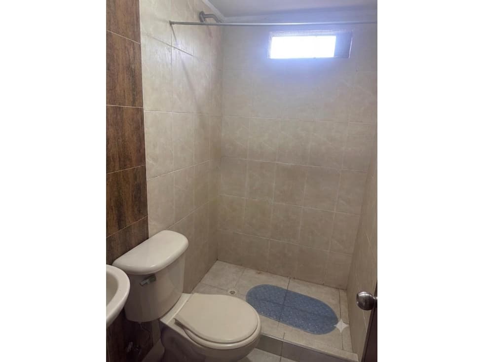 CASA ESQUINERA CON LOCAL EN VENTA SUR OCCIDENTE — foto 4