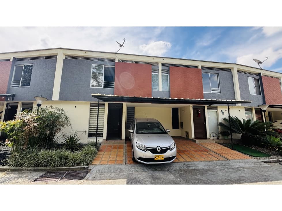 VENTA CASA EN CONJUNTO CERRADO, SECTOR CRQ — foto 1