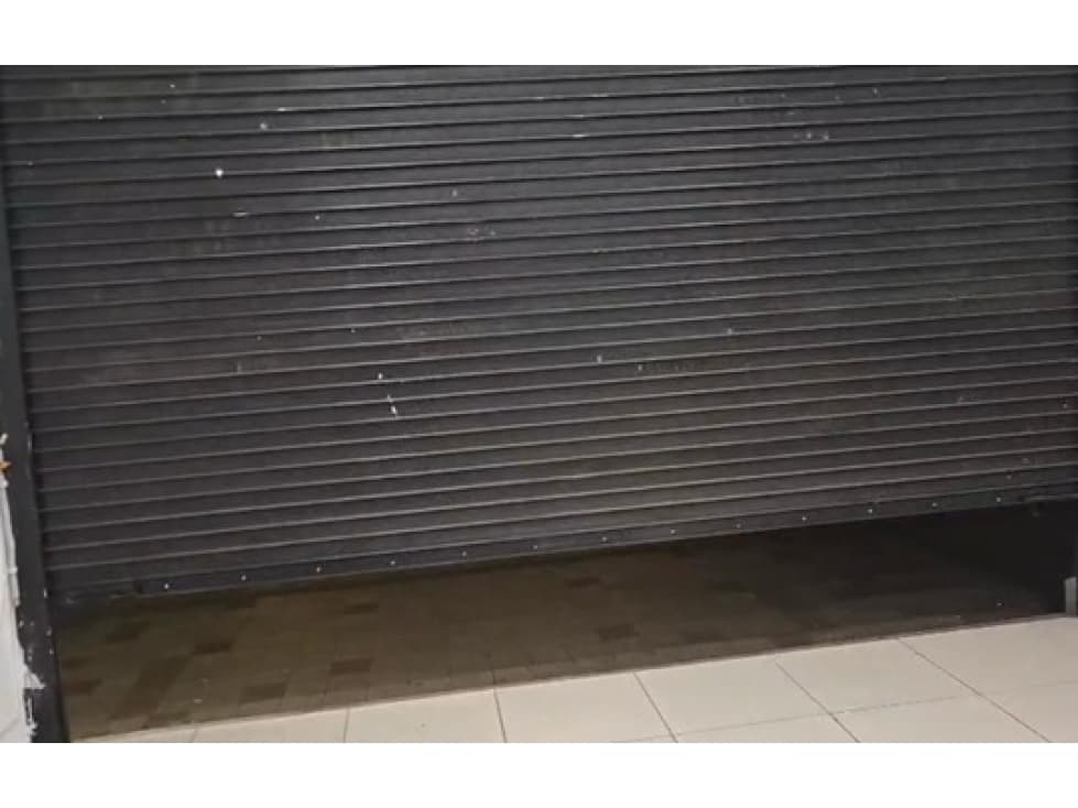ARRIENDO LOCAL FRENTE A C.C.LAS AMERICAS — foto 4