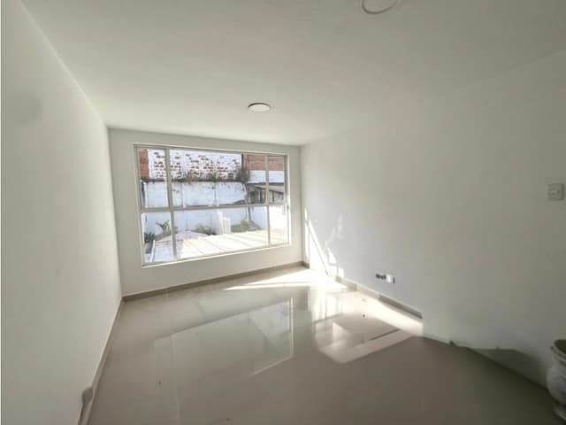 Oficina en arrendamiento - Guayacanes - Manizales