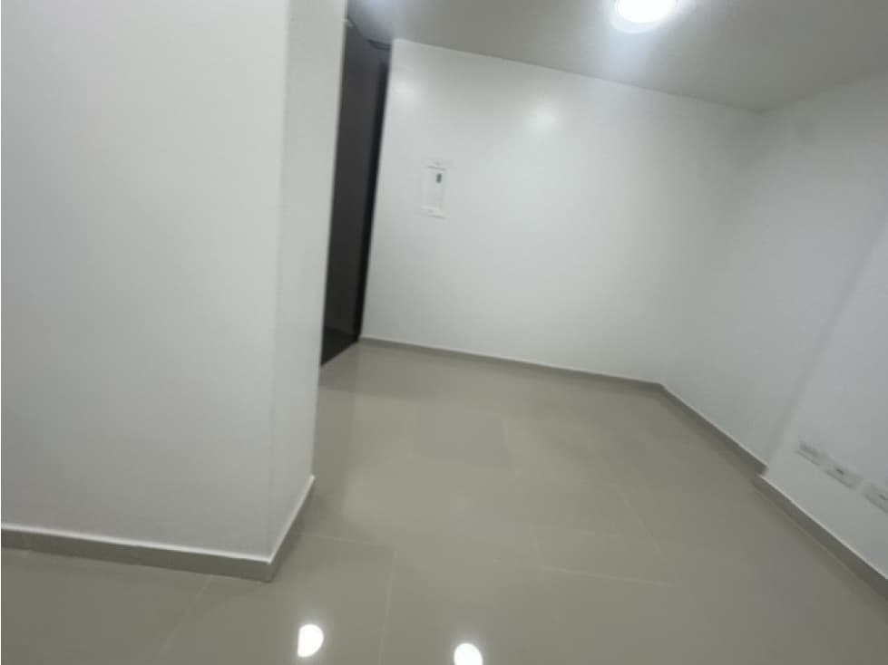 OFICINA EN ARRIENDO EN CHAPINERO CENTRAL — foto 3