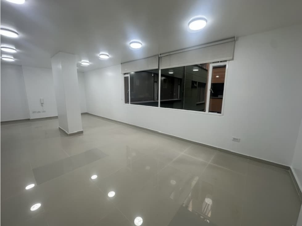 OFICINA EN ARRIENDO EN CHAPINERO CENTRAL — foto 4