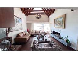 MM256 - CASA REMODELADA EN CONJUNTO CERRADO CALATAYUD